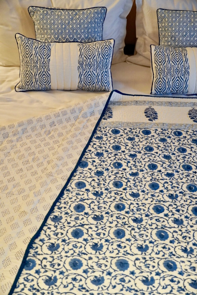 Indigo Ditsy - Poppies Quilt