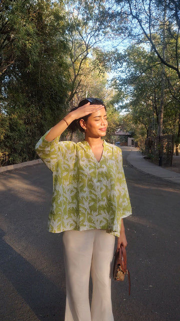 Green Tiger Ivy Top