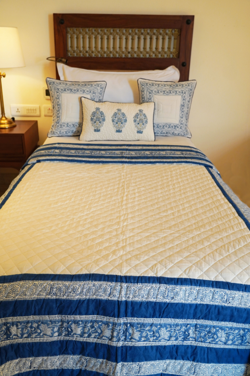 Indigo Statement Single Quilt